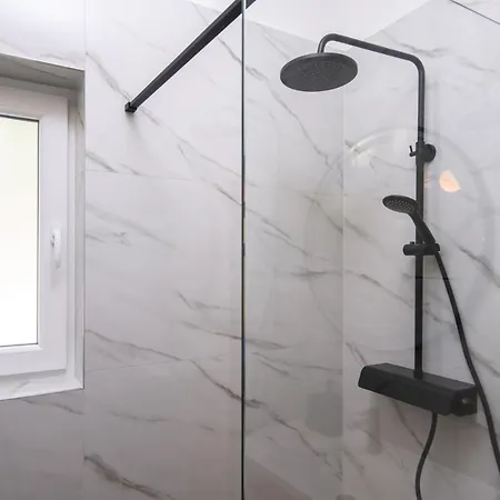 Luxury Hajdi * Τρογκίρ