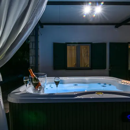 Διαμέρισμα Luxury Hajdi *